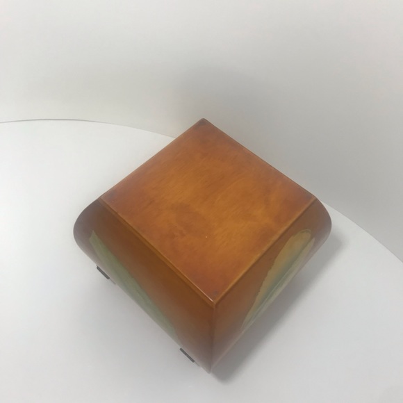 Vintage Wooden Box Jewelry Trinket Sea Shell Crab Detail. 
Excellent condition! - Picture 12 of 15